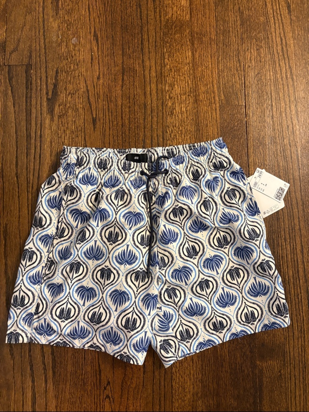 H & M Men Blue Patterned Swim Trunls- New with tags